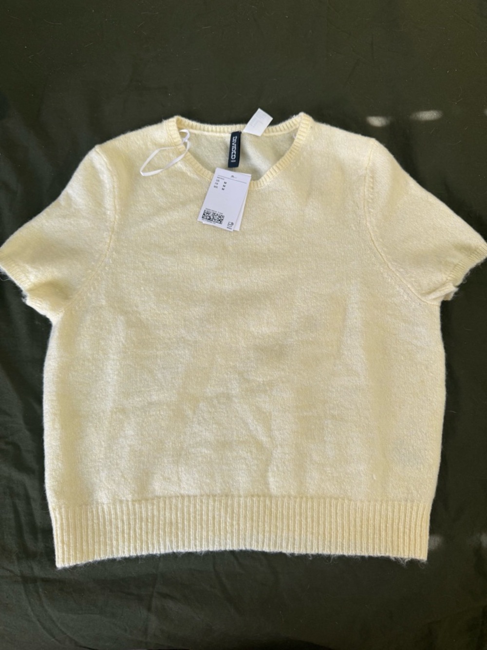 Soft Short-Sleeve butter yellow Crewneck top